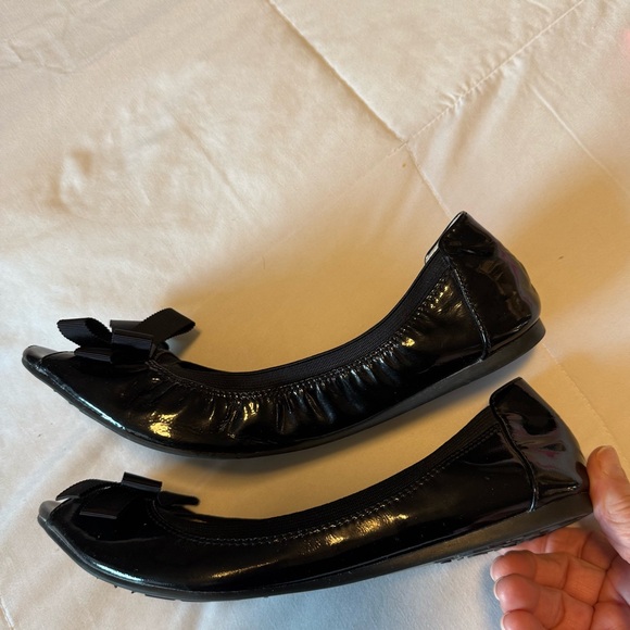 Adrienne Vittadini Black Patent Peep Toe Ballet Flats Bow Detail Size 9M - Picture 3 of 6